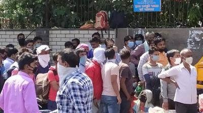 No social distancing while screening of migrant labourers in delhi