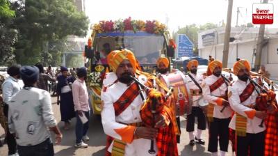 'Charan Suhawa' Yatra begins from Moti Bagh in Delhi
