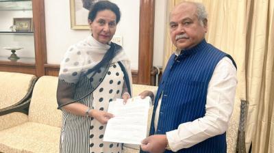 MP Preneet Kaur meets Union Agriculture Minister Narendra Singh Tomar