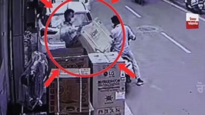  AC stolen from outside the showroom in Ludhiana