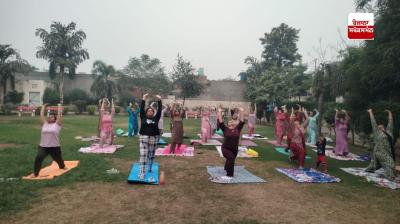 ਸੀ.ਐਮ. ਦੀ ਯੋਗਸ਼ਾਲਾ ਦੌਰਾਨ ਹਿੱਸਾ ਲੈਂਦੀਆਂ ਮਹਿਲਾਵਾਂ 