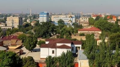 Ukraine, Russia say six civilians killed in attacks on Kherson