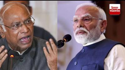 Mallikarjun Kharge Target PM Modi and Amti shah