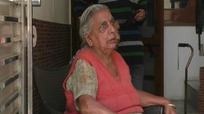  The robbers escaped after snatching the 70-year-old man's watch, the baby did not know