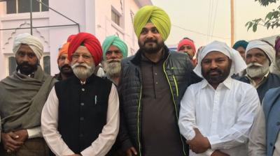 Navjot Sidhu arrives at village Burj Jawahar Singh Wala