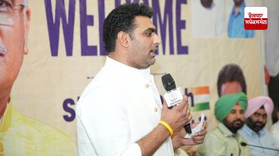 Bhupesh Baghel inspires Youth Congressmen to work for party's victory