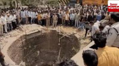 Van hits bike in Madhya Pradesh, 11 people killed