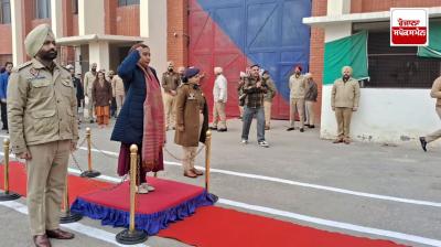 ਮੰਤਰੀ ਡਾ. ਬਲਜੀਤ ਕੌਰ ਨੇ ਕੇਂਦਰੀ ਮਾਡਰਨ ਜੇਲ੍ਹ ਪਹੁੰਚਦੇ ਹੋਏ 