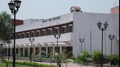 Daulat Ram college