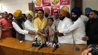 Harbans Kaur Dullo joins AAP