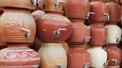 Earthen pot