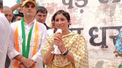 Hand mark on 5th will work as slap - Vinesh Phogat