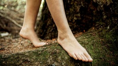 Australians Embrace Barefoot Lifestyle