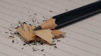  A 6-year-old girl died after a pencil peel stuck in her throat