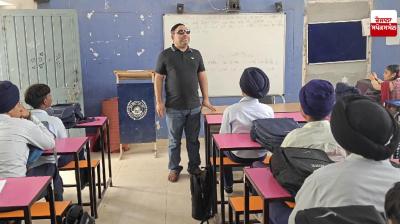 A teacher who himself lives a dark life is bringing light into the lives of his students.