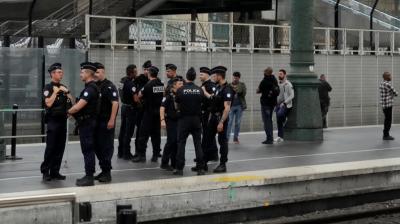 ਪੁਲਿਸ ਕਾਰਵਾਈ ਕਰਦੀ ਹੋਈ 