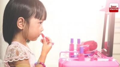 Use of Cosmetics can Disrupt a Child's Hormones News In Punjabi