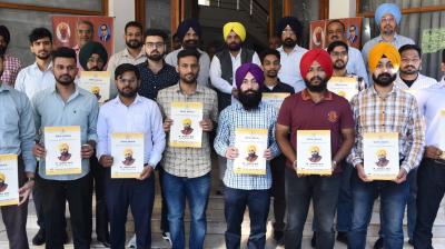 Power Minister Harbhajan Singh ETO handed over appointment letters to 17 new assistant engineers