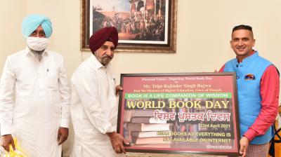 Tript Bajwa Launches pictorial visuals depicting significance of books