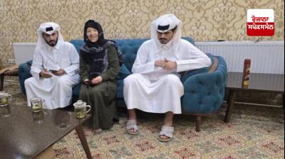 ਫੇਅ ਹਾਲ ਨਾਮ ਦੀ ਔਰਤ ਨੂੰ ਨਜ਼ਰਬੰਦੀ ਕੇਂਦਰ ਤੋਂ ਰਿਹਾਅ ਕਰ ਦਿਤਾ