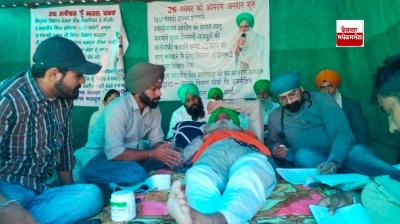  ਜਗਜੀਤ ਸਿੰਘ ਡੱਲੇਵਾਲ 8ਵੇਂ ਦਿਨ ਮਰਨ ਵਰਤ ’ਤੇ ਬੈਠੇ ਹੋਏ 