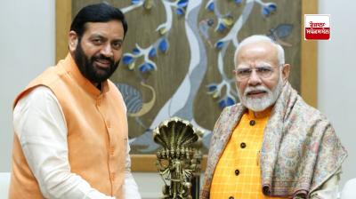  ਹਰਿਆਣਾ ਦੇ ਮੁੱਖ ਮੰਤਰੀ ਨਾਇਬ ਸੈਣੀ, ਪ੍ਰਧਾਨ ਮੰਤਰੀ ਮੋਦੀ ਨਾਲ ਮੁਲਾਕਾਤ ਕਰਦੇ ਹੋਏ 