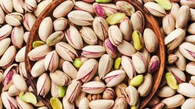 Pistachio is helpful in reducing swelling of hands and feet