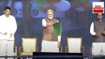 PM Modi flags off Pravasi Bharatiya Express