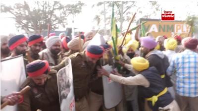 ਬਠਿੰਡਾ ਦੇ ਦੁਨੇਵਾਲਾ 'ਚ ਕਿਸਾਨ ਤੇ ਪੁਲਿਸ ਵਿਚਾਲੇ ਟਕਰਾਅ