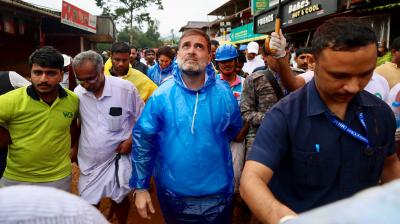 Rahul Gandhi and Priyanka Gandhi reach ground zero in Wayanad, meet landslide victims