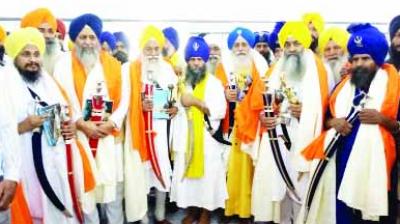 Jathedar Gubachan Singh and other members