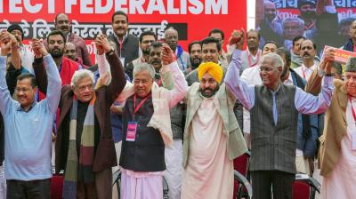 Kerala's LDF stages protest in Delhi against Centre