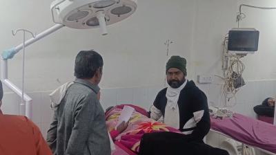 A child flying a kite fell from the second floor on the occasion of Basant Panchami in Khanna, his condition is serious