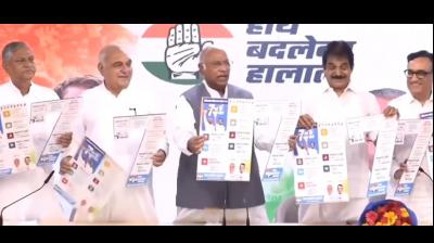 Congress announces election manifesto