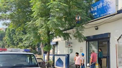 Robbery 25 lakh rupees Gopalpura bank