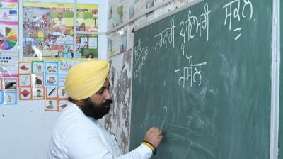 Harjot Singh Bains ordered to change the face of Masaul village school in one month