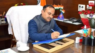 Election Commission issues notice to 8 registered unrecognized political parties News