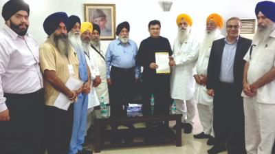 The delegation of Shiromani Committee met with Pakistan High Commission in Delhi