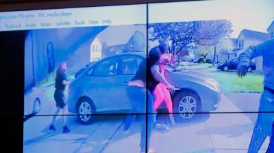 US police shoot 'black girl'