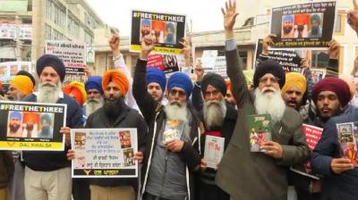 Dal Khalsa activists protesting in protest
