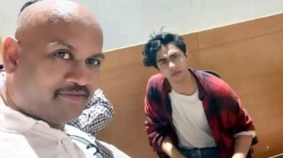 Aryan Khan and detective KP Gosavi