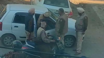 Traffic police fined policeman for wrong parking