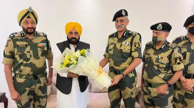  Punjab CM Bhagwant Mann asks BSF to enhance vigil at border for checking cross border smuggling of arms, drugs