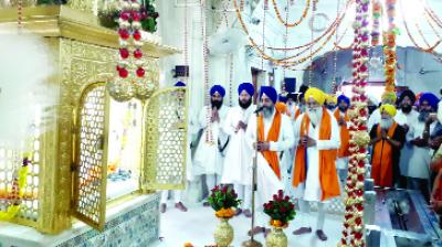 Giani Malkeet Singh Doing Ardaas