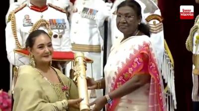 Padma Shri award: Singer Jaspinder Narula honored with Padma Shri award by the President