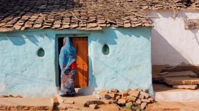  When the roof of a poor family fell through social media