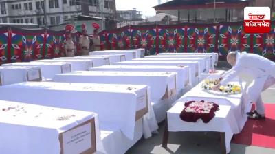 Amit Shah pays tribute