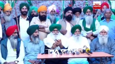 ਖਨੌਰੀ ਬਾਰਡਰ ਉੱਪਰ ਸੰਯੁਕਤ ਕਿਸਾਨ ਮੋਰਚਾ (ਗੈਰ-ਸਿਆਸੀ) ਅਤੇ ਕਿਸਾਨ ਮਜ਼ਦੂਰ ਮੋਰਚਾ ਦੀ ਸਾਂਝੀ ਮੀਟਿੰਗ ਦੀ ਤਸਵੀਰ 