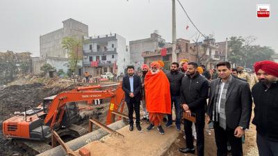 ਮੰਤਰੀ ਡਾ. ਰਵਜੋਤ ਸਿੰਘ ਨੇ ਸੀਚੇਵਾਲ ਨਾਲ ਪਪਿੰਗ ਸਟੇਸ਼ਨ ਸਥਾਪਤ ਕਰਨ ਲਈ ਚੱਲ ਰਹੇ ਕੰਮਾਂ ਦਾ ਨਿਰੀਖਣ ਕਰਦੇ ਹੋਏ 