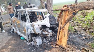 The car caught fire after hitting a tree Doraha News in punjabi 